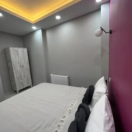 Daire Homes Of No.23 *