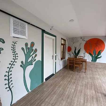 Daire Homes Of No.23 *